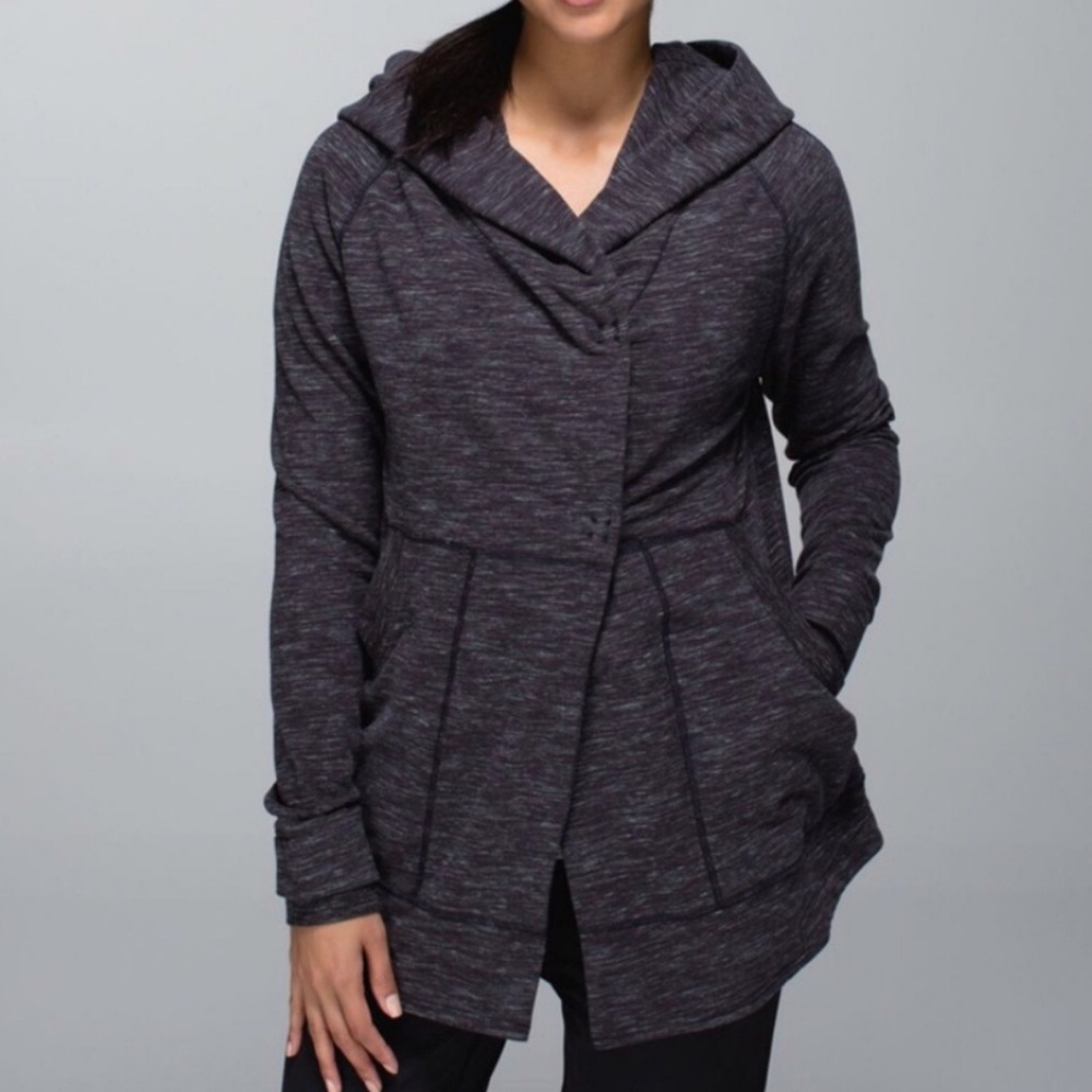 🍋 Lululemon Find Your Centre Wrap